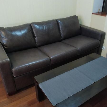 2-Х Комнатная На Подоле Appartement Kiev Buitenkant foto