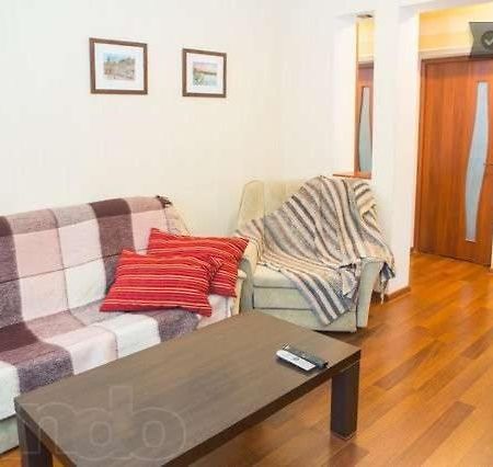 2-Х Комнатная На Подоле Appartement Kiev Buitenkant foto