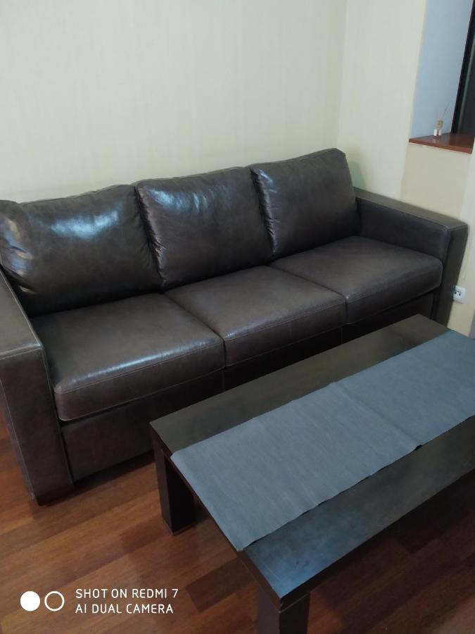 2-Х Комнатная На Подоле Appartement Kiev Buitenkant foto